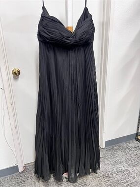 Black Pleated Spaghetti-Strap Maxi Dress